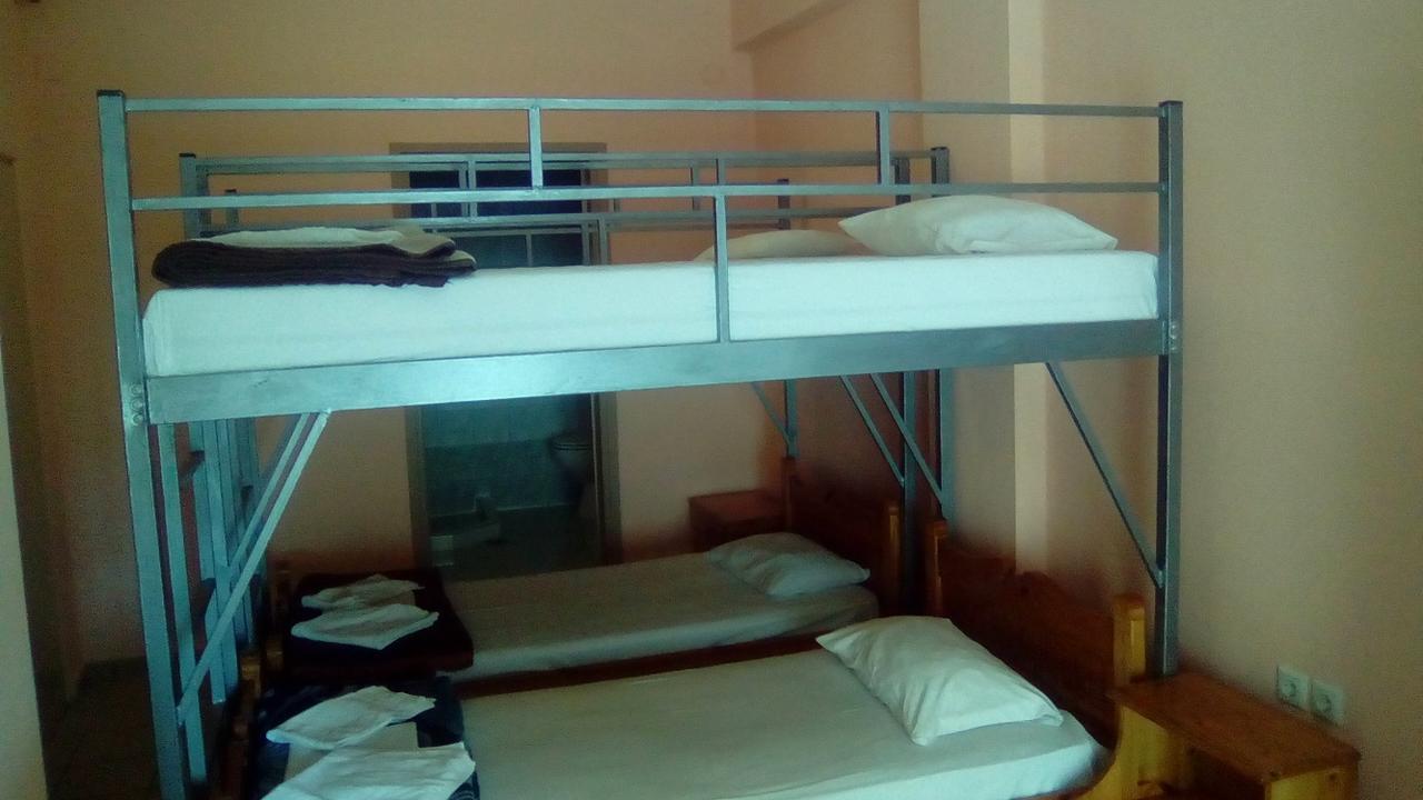 Constantinos Budget Beds Chania  Eksteriør billede